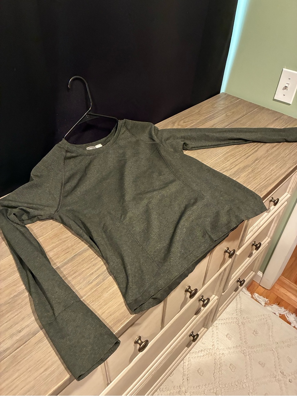 CALIA by Carrie Underwood Olive Green Long Sleeve Crewneck Top